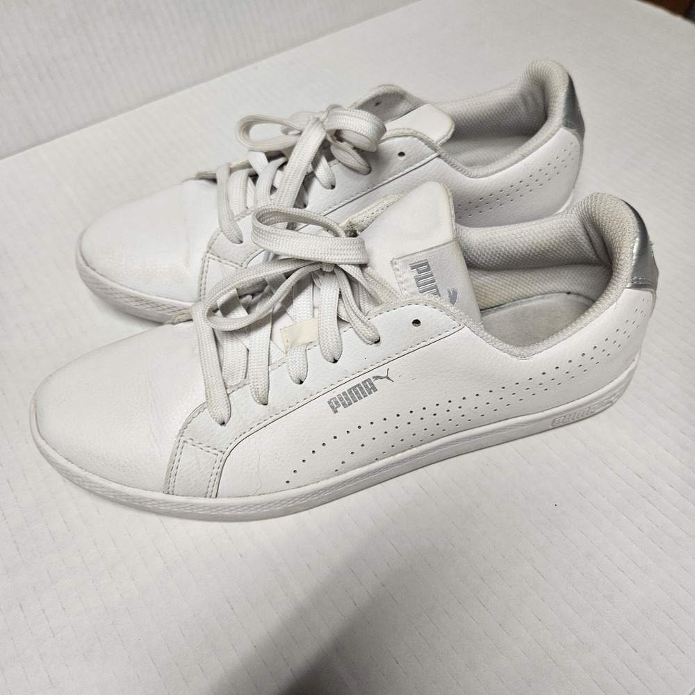 Womens Size 9 White PUMA Smash Perorated White/‎ Silver Sneaker